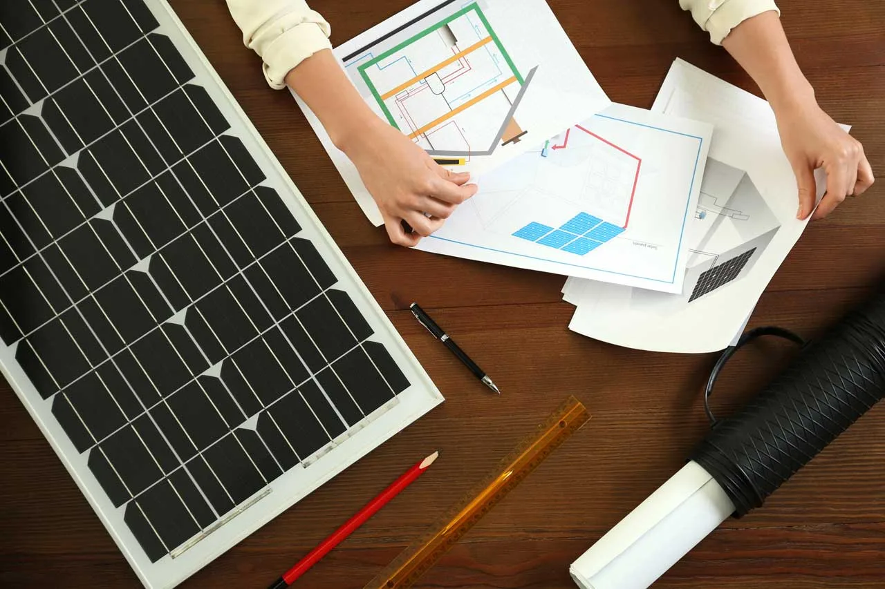 Plan Zeichnung Solar. Angebotsanalyse und -vergleich